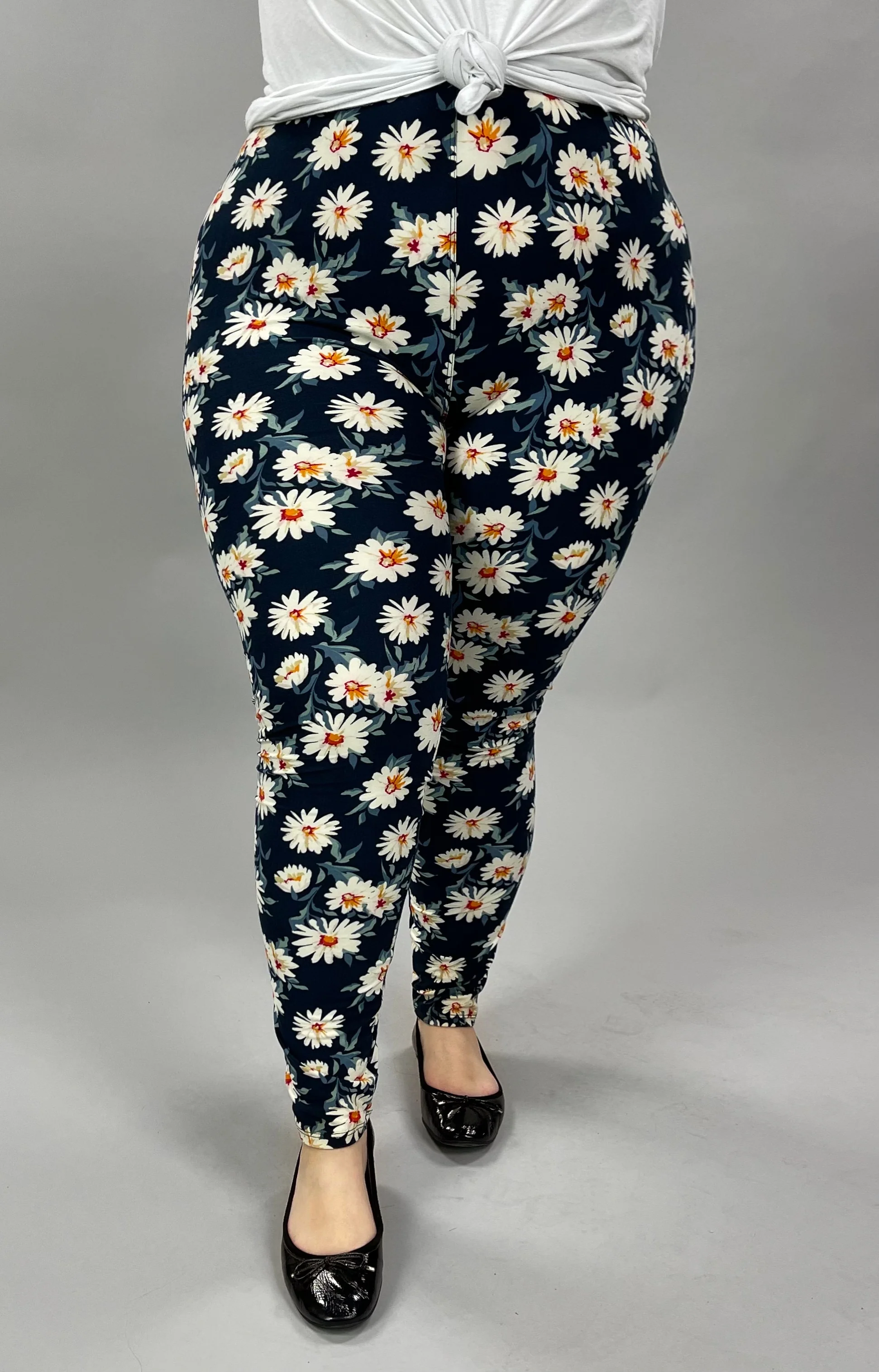 LEG-52 {The Daisy Way} Navy Daisy Printed Leggings EXTENDED PLUS SIZE 3X/5X